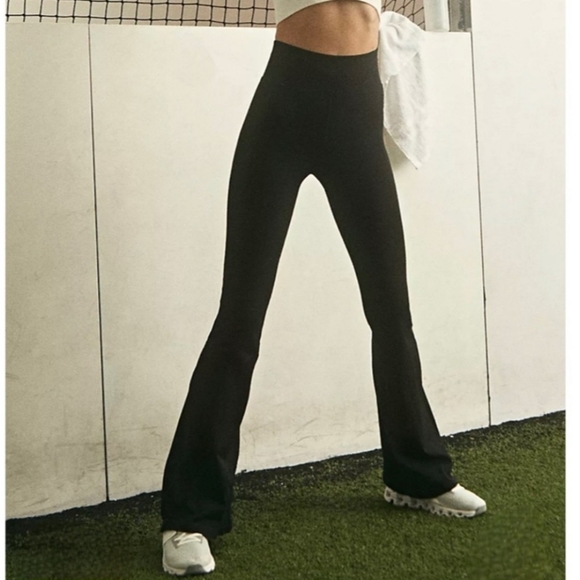 FREE PEOPLE Good Karma Flare Leggings S/XS Black - Picture 5 of 8